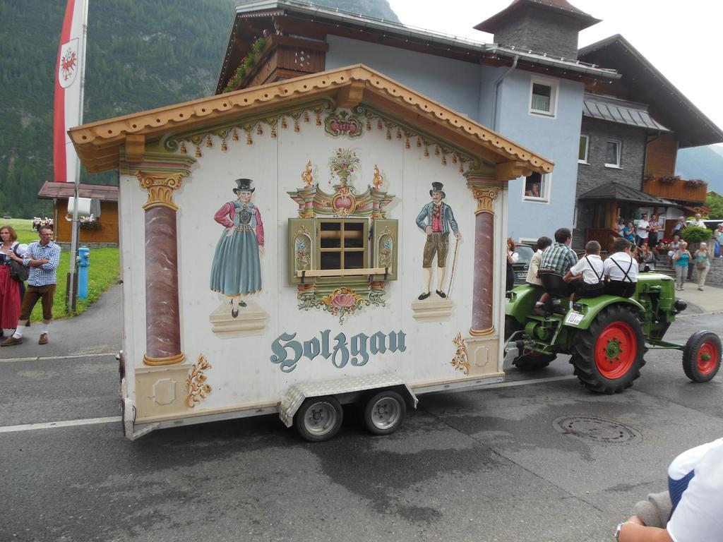 Pension Alpenperle Holzgau Eksteriør bilde
